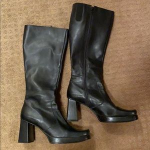 Black Capture leather heeled long boots